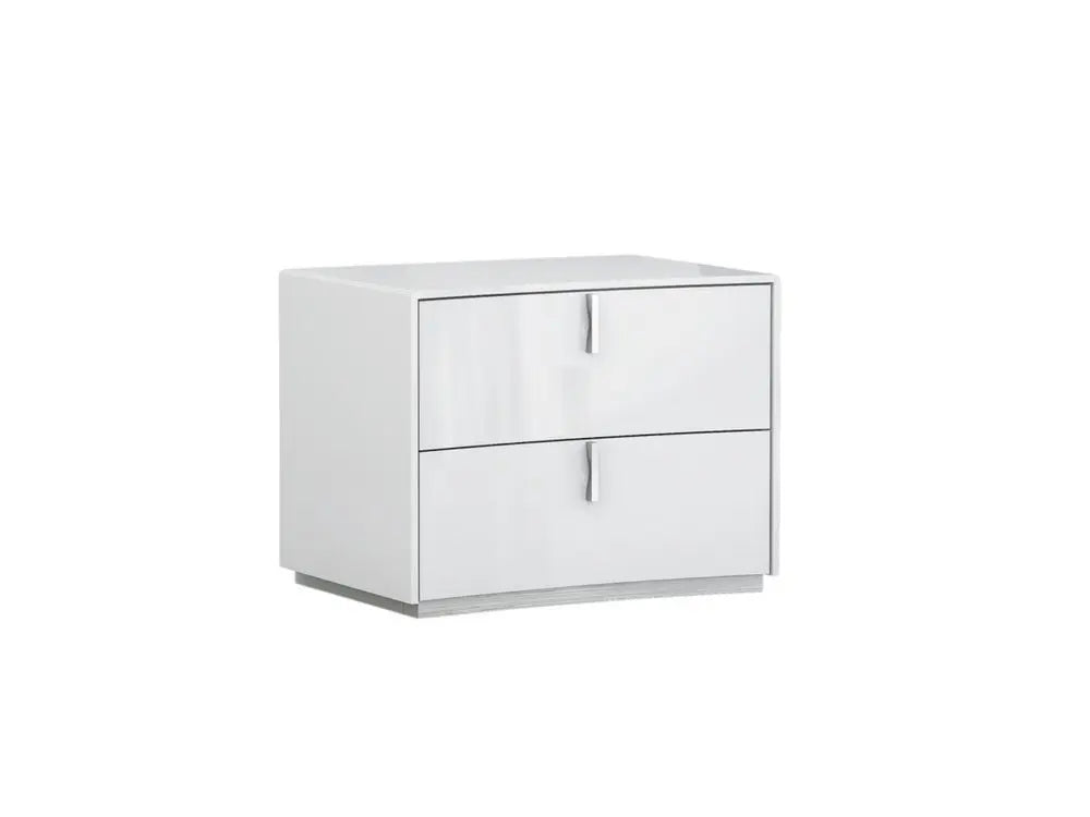 Four Piece White Solid and Manufactured Wood Bedroom Set With Mirror HomeRoots