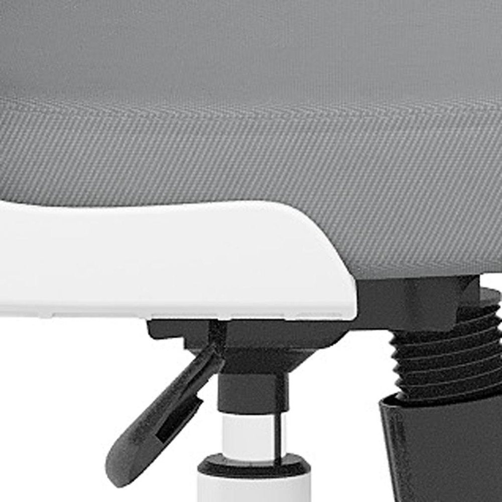 Silla de oficina giratoria con ruedas y altura ajustable en gris, blanco y negro